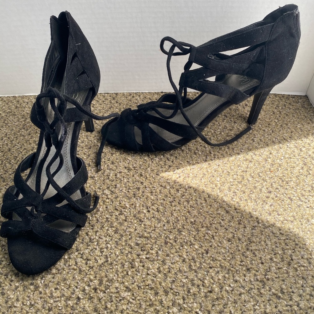 Impo Black Strappy heels - 8.5